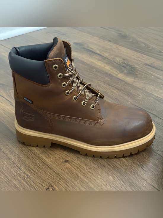 Timberland Max Trax waterproof steel toe
Mens leather work boots 11M